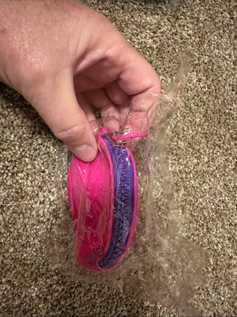 Set of 2 Colorful Silicone Coin Pouches - Pink, Teal, Purple, Red - Picture 10 of 15